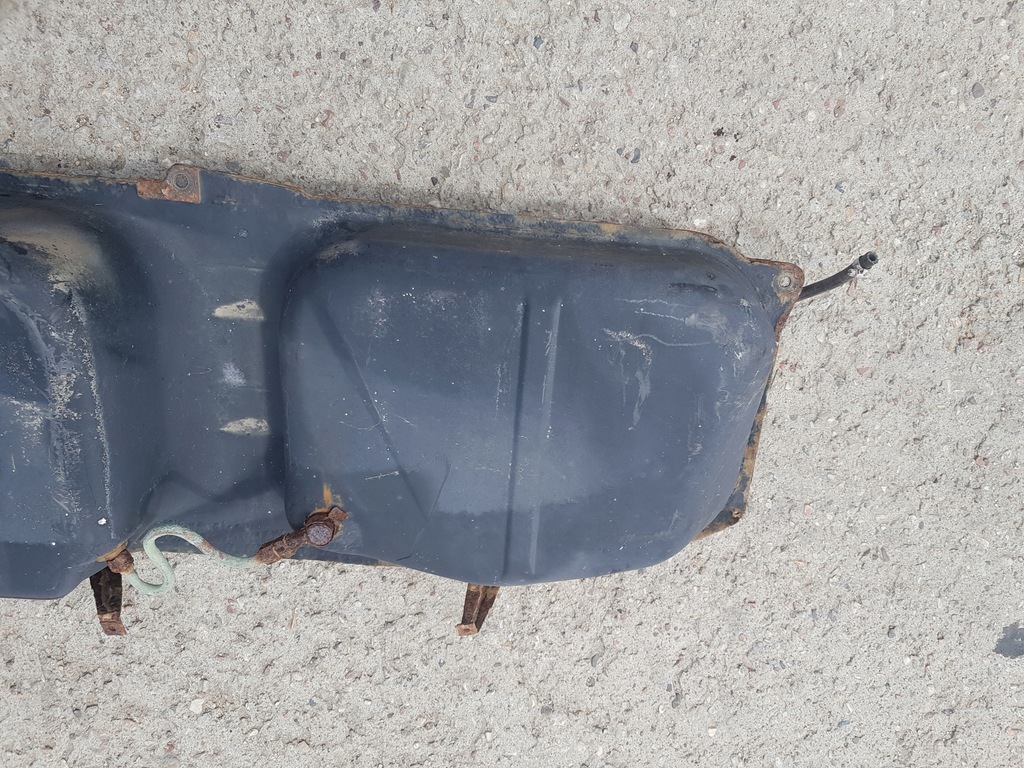 фото №13, Бак топлива bmw e30 узкая лампа coupe