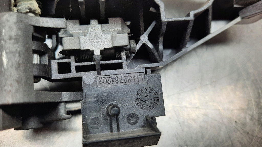 фото №6, Корпус ручка задня volvo v70 iii s80 ii 30784202 30784203