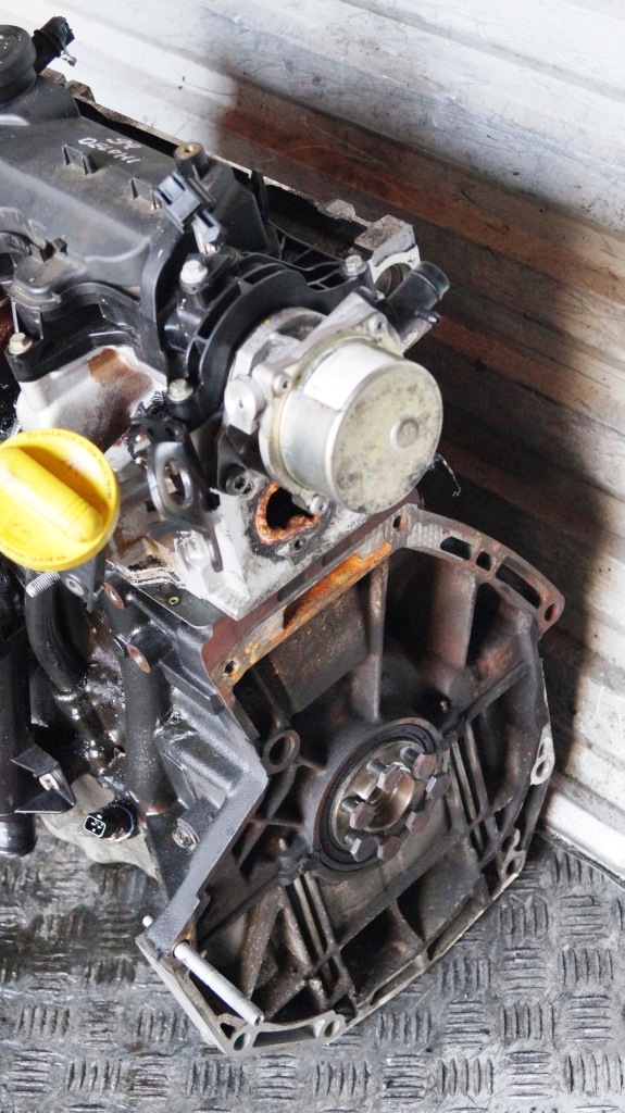 Двигун renault clio 3 1.5 dci 8v k9k 677 2011 Недорого