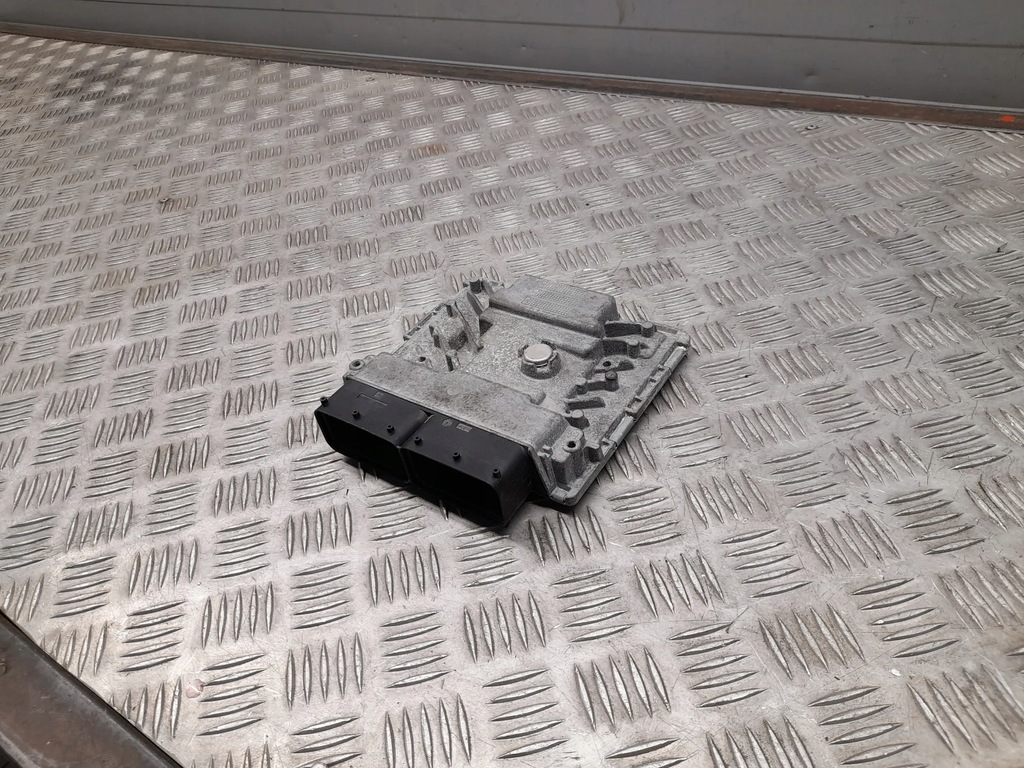 фото №6, Audi a5 06l907425c с передний блоки управления двигателя