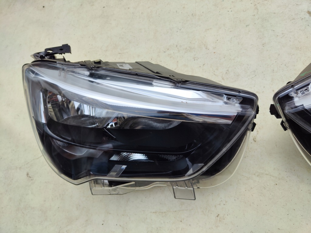 фото №7, Лампа передня права + ліва opel combo e eur ładna оригінал