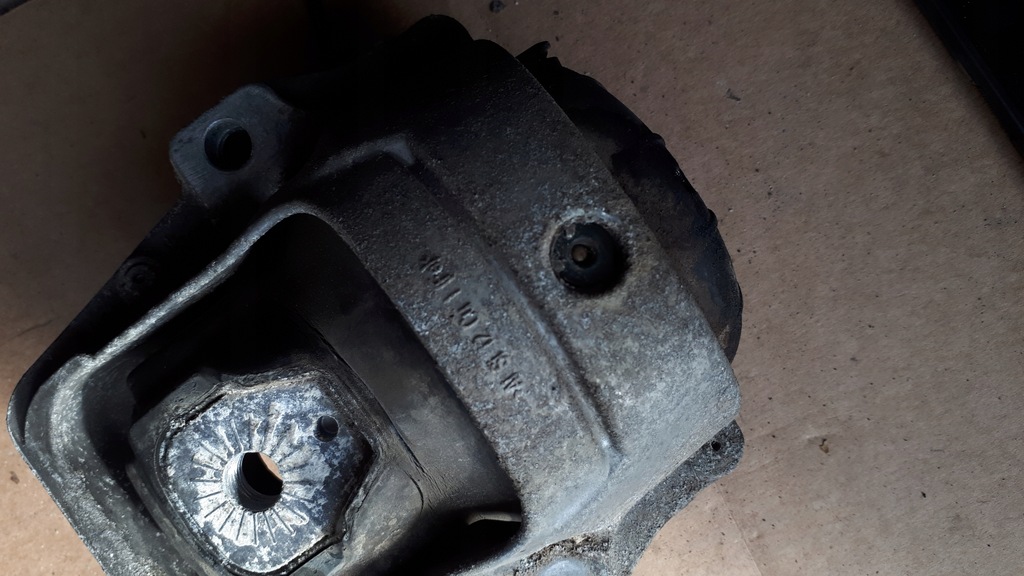 фото №11, Audi оригинальный номер 8k0199381pq подшипниковый узел двигателя