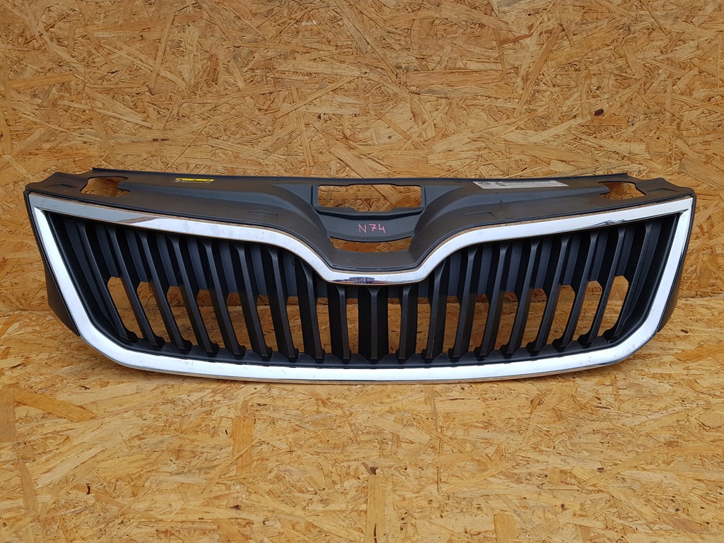 фото №1, Skoda rapid 12- решітка радіатора решітка радіатора решітка бампера передній хром 5ja853668