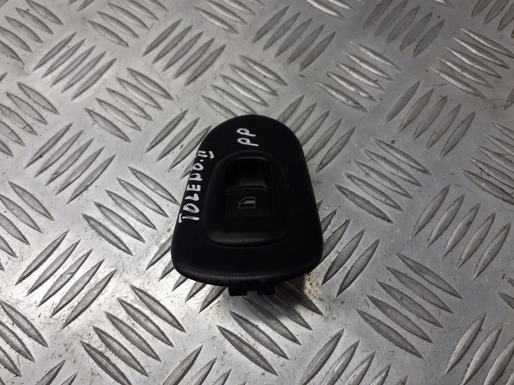 фото №1, Панель скло правий перед seat toledo ii