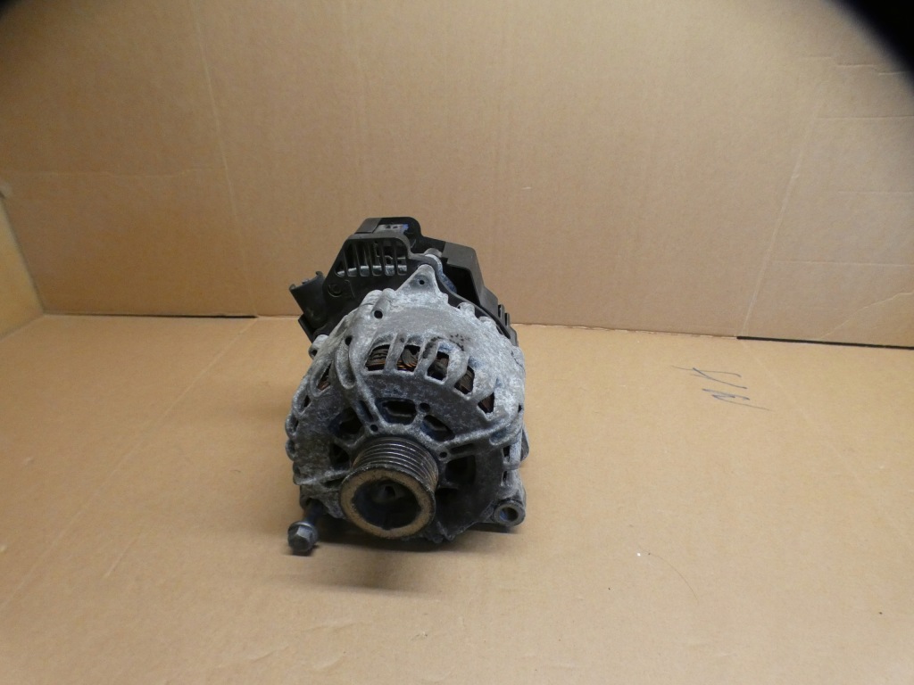 Купити Генератор citroen ds5 9809046080