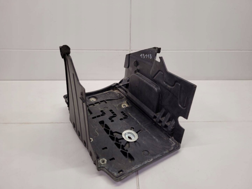 фото №1, Основание аккумулятор volvo xc70 3 facelift 2017 31299569