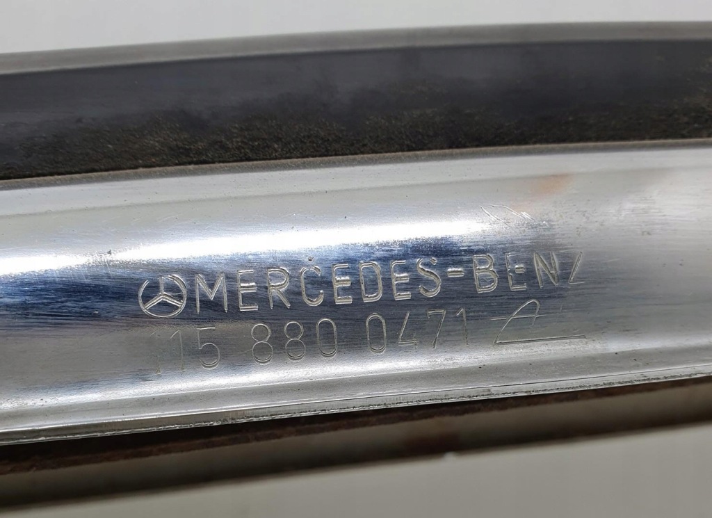 Бампер задній задній хром mercedes w115 w114 1158800471 Оригінал