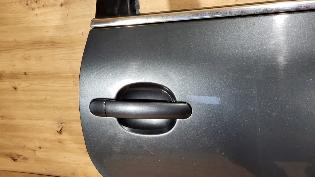 Дверь правый  задняя vw passat b5 рестайлинг  ld7u универсал Киев