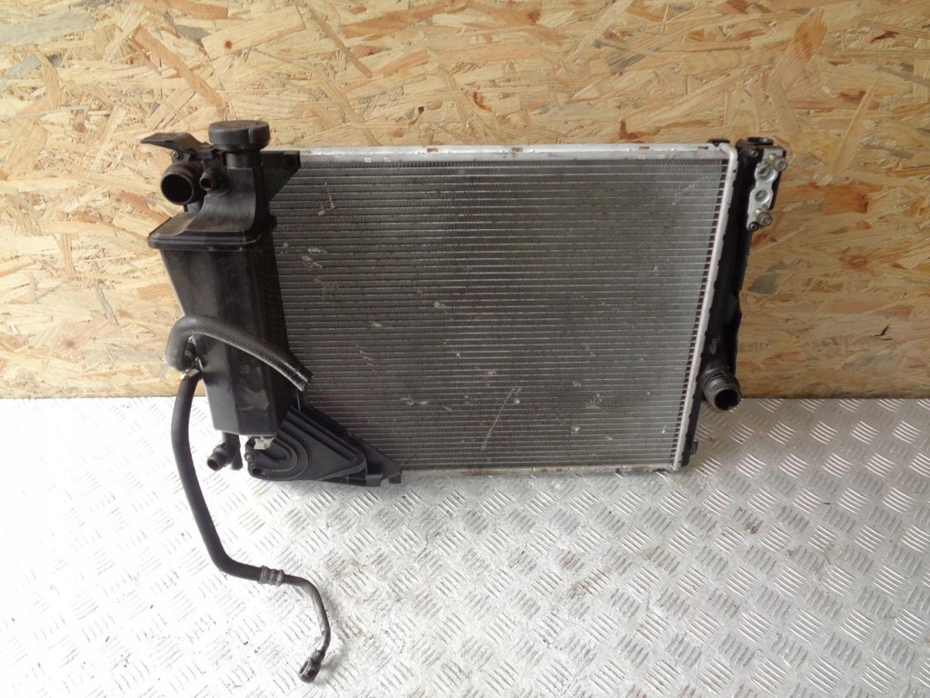 Радіатор води кондиціонера бачок розширювальний bmw 3 e46 1998- 6715007 Київ