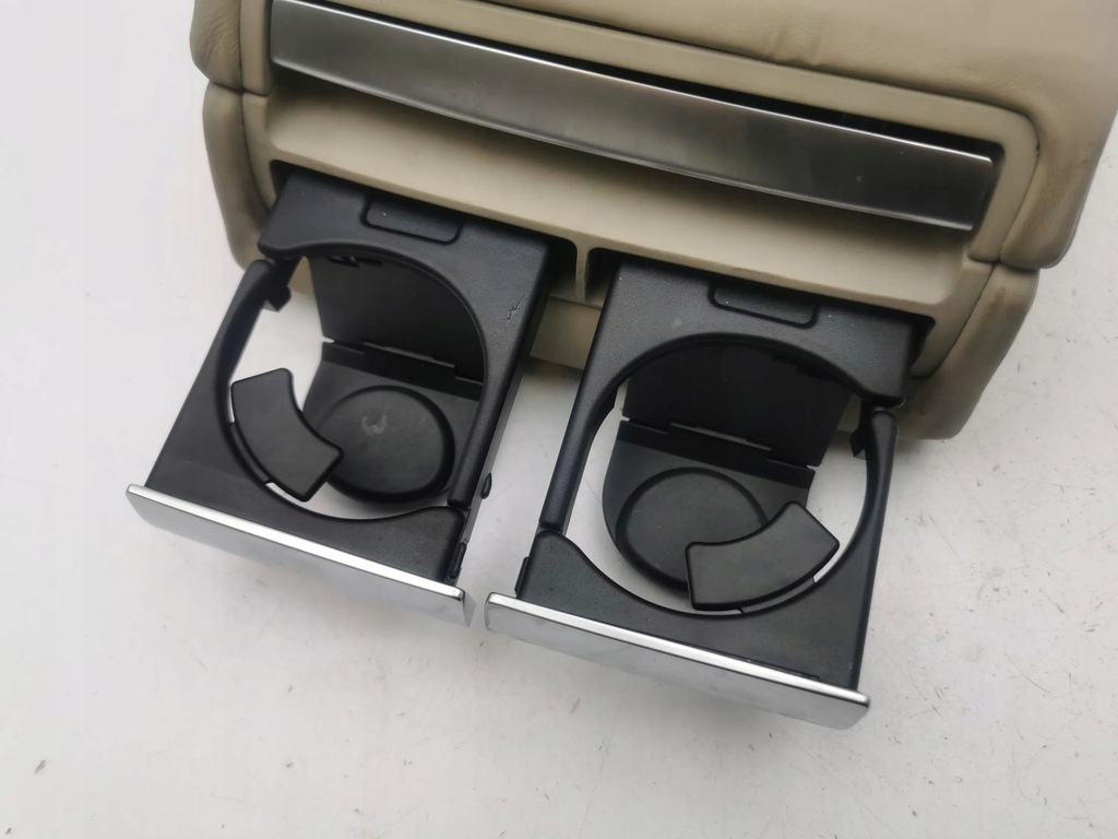 фото №8, Bentley flying spur 2005 підлокітник задній сидіння