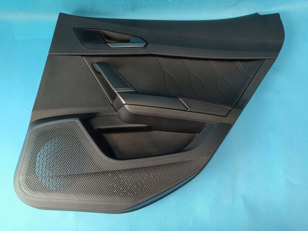 Купить Cupra formentor 2.0 tsi 140kw 4x4 2024 r обшивка дверь правая  задний 5ff867212j