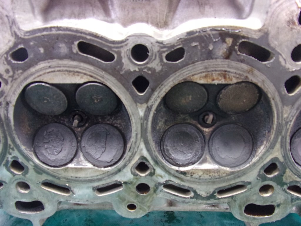 фото №9, Ford mondeo mk3 1.8 16v головка двигателя 1s7g6090as