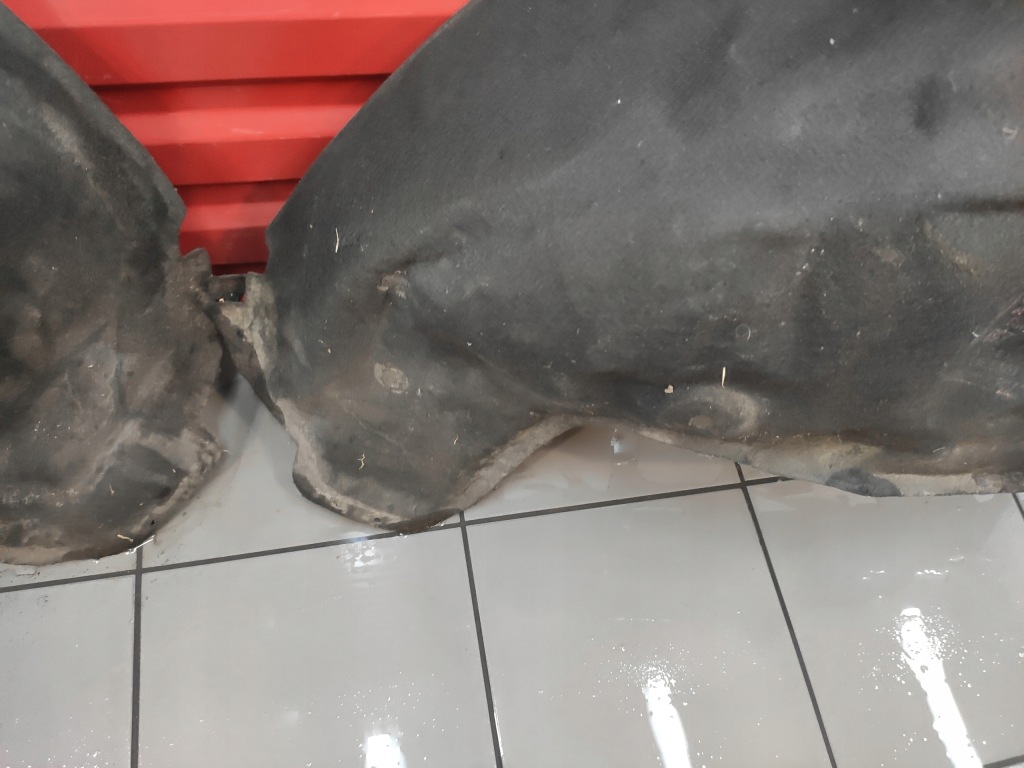 Mercedes r-klasa w251 підкрилок задні комплектна  ліва праві задній оригінал bdb Київ