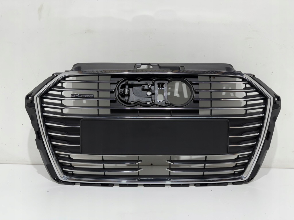 фото №1, Audi a3 8v lift e-tron решётка радиатора решётка радиатора бампера перед новый оригинал !