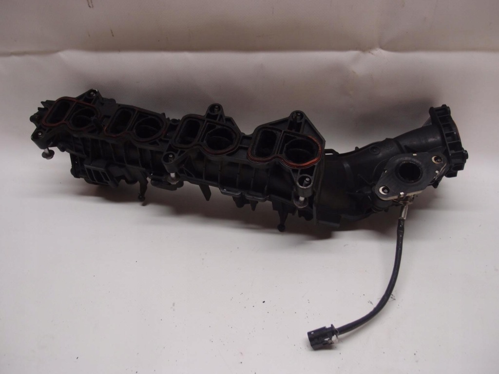 Коллектор впускной  bmw x1 f48 2.0d 8579246 с Разборки
