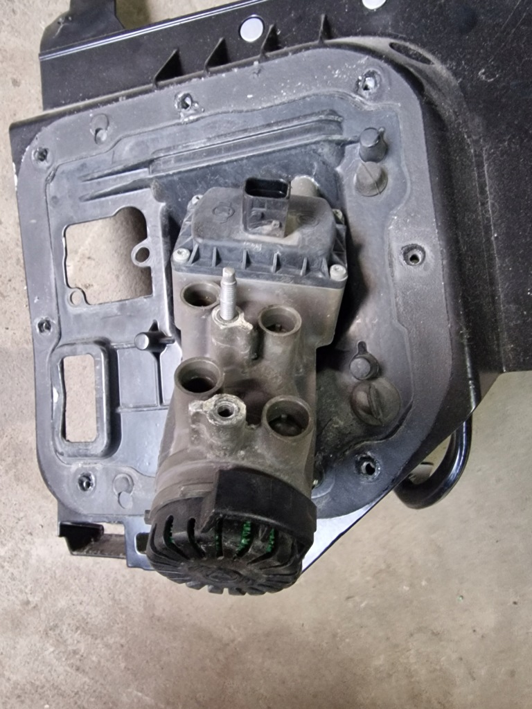 фото №5, Клапан модуль главный тормоза scania r s ntg ngs