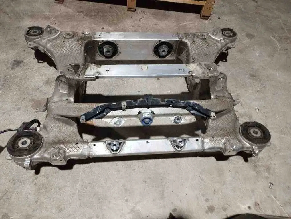 Підрамник задні bmw ix i20 24645511 electric 2022 Київ