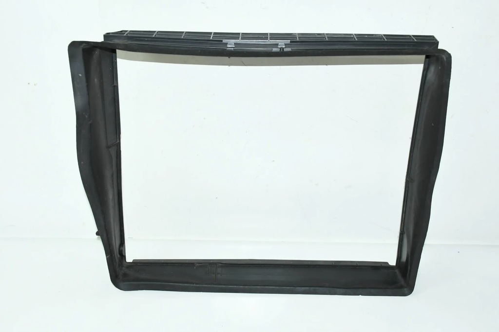 фото №1, Воздуховод воздуха радиатора 215598406r renault megane iv