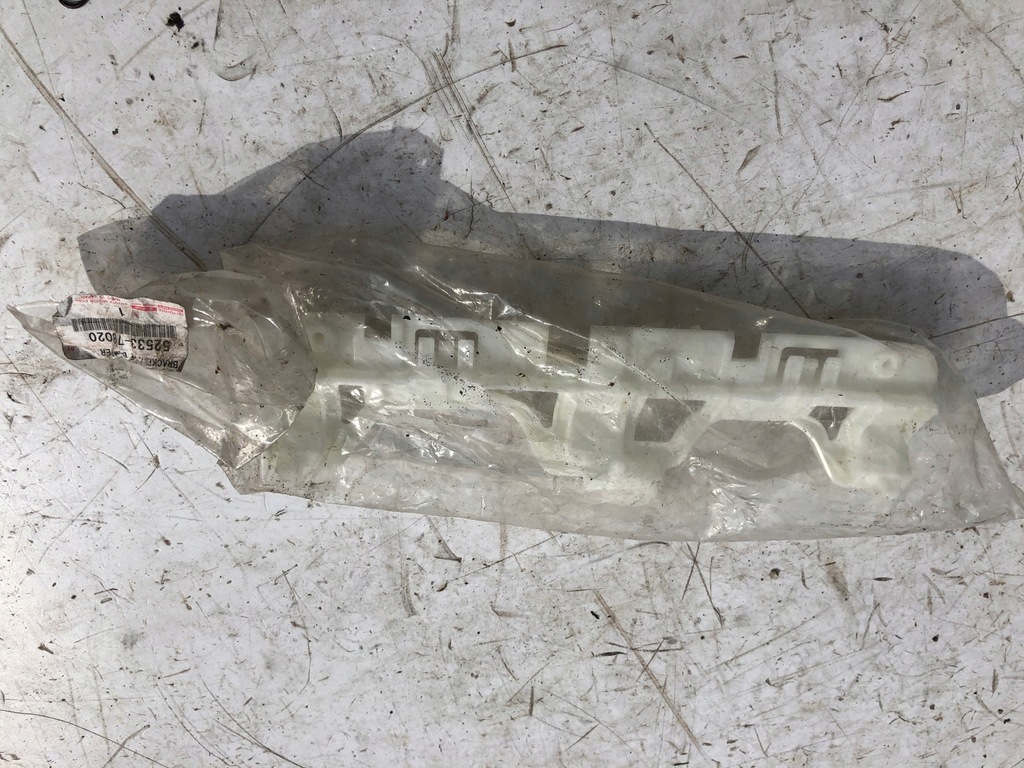 фото №2, Направляющая кронштейн правый перед lexus nx