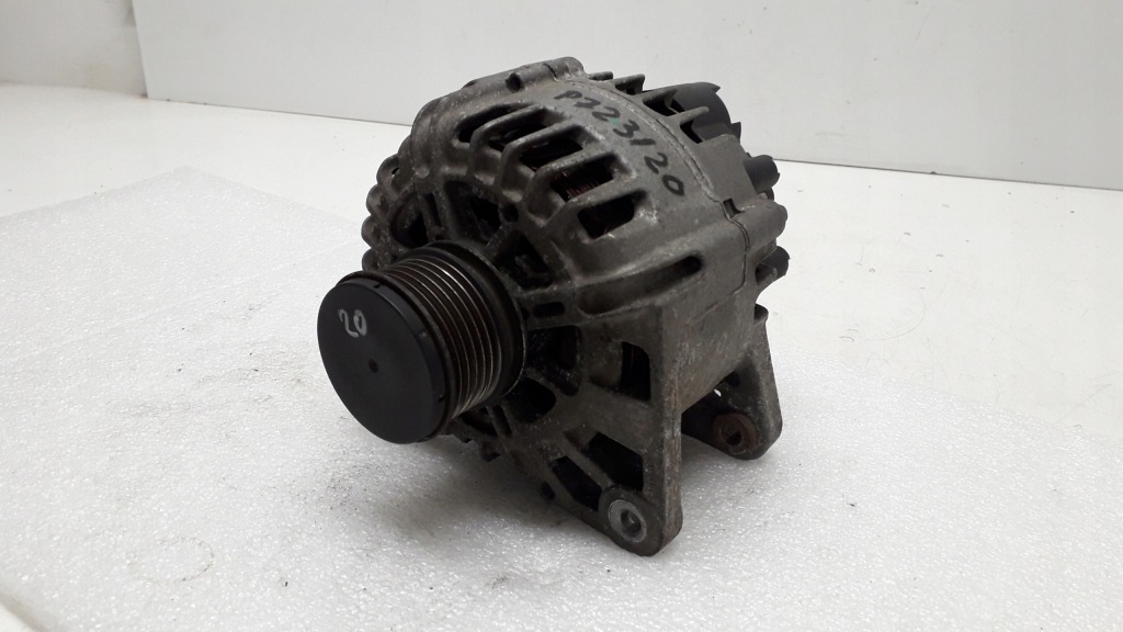 Renault dacia генератор 231001318r в Украине