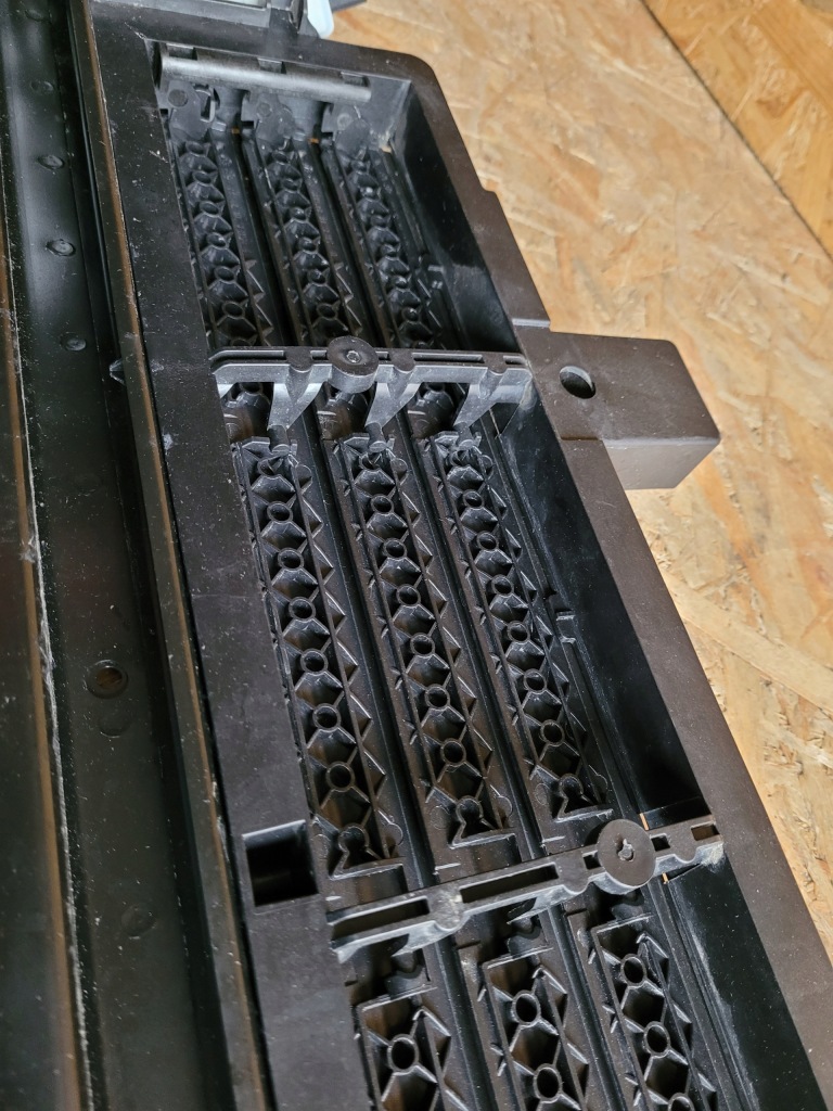 фото №10, Renault twingo iii ze балка передня підсилювач бампера перед оригінал fv