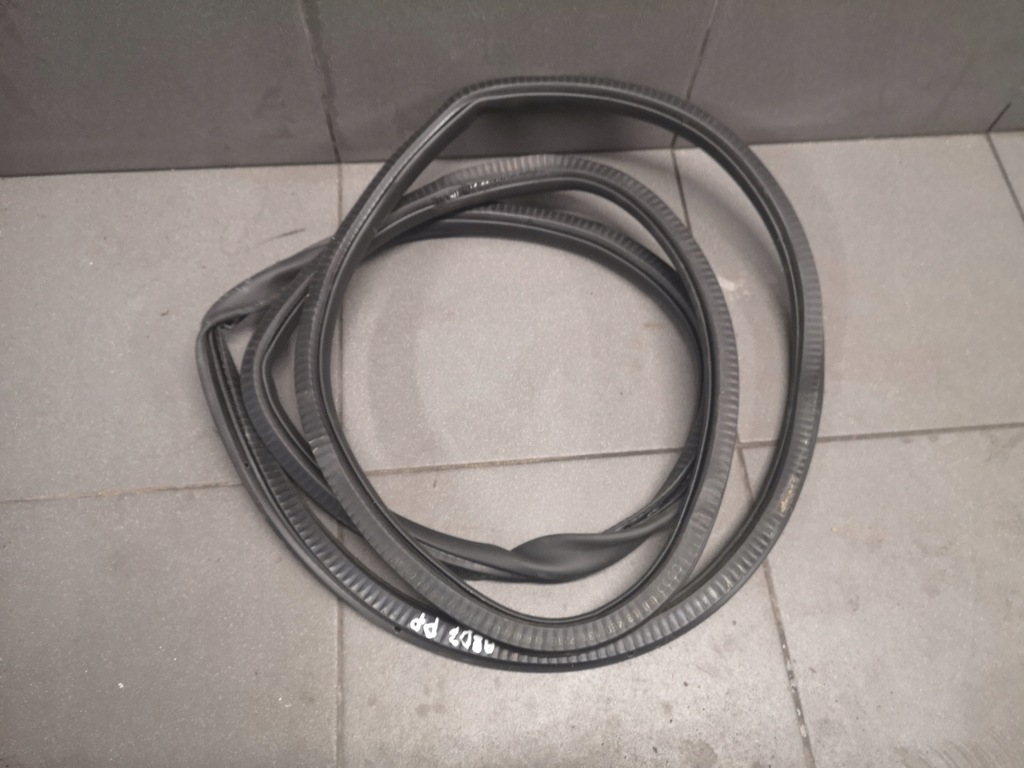 фото №6, Прокладка двері правий перед audi a8 d3