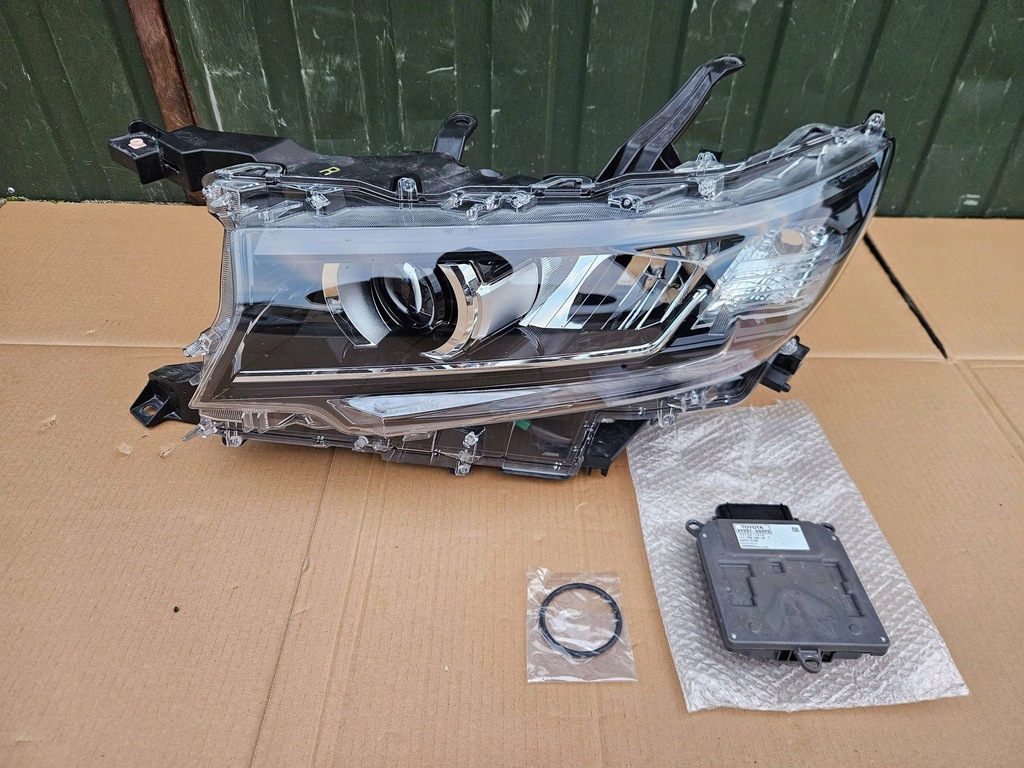 фото №1, Toyota land cruiser 150 перед сторона ліва фара