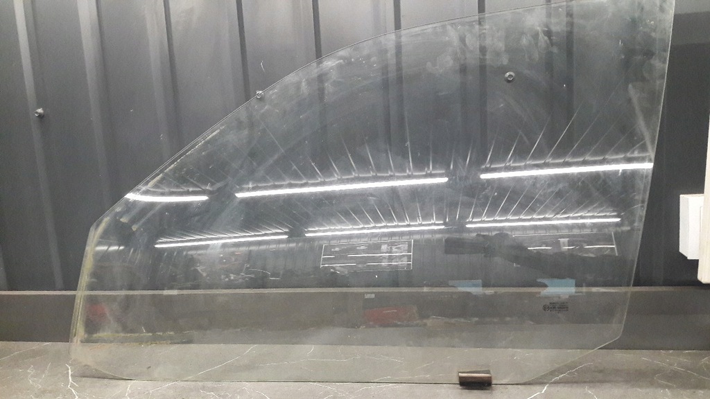 фото №1, Стекло правый перед caddy ii