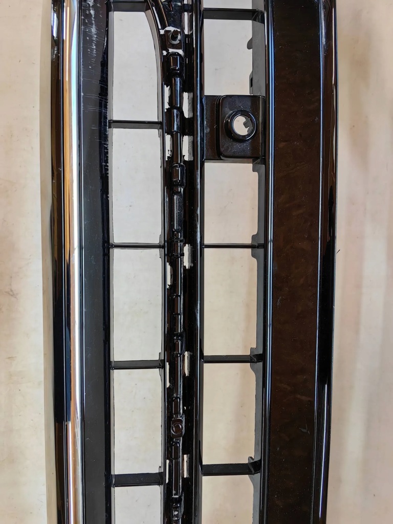 фото №9, Vw tiguan ii lift r-line- решётка нижняя бампера перед