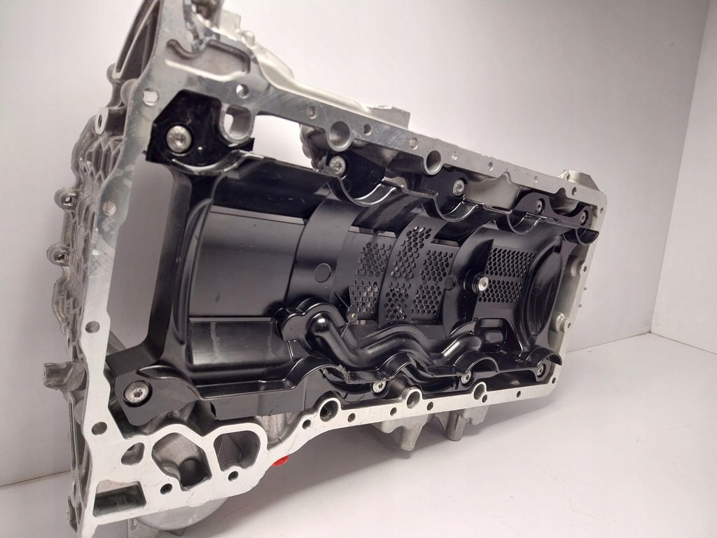 фото №13, Bmw g05 g06 g07 g70 lci піддон масляна верхній частина картера масляний 9845700