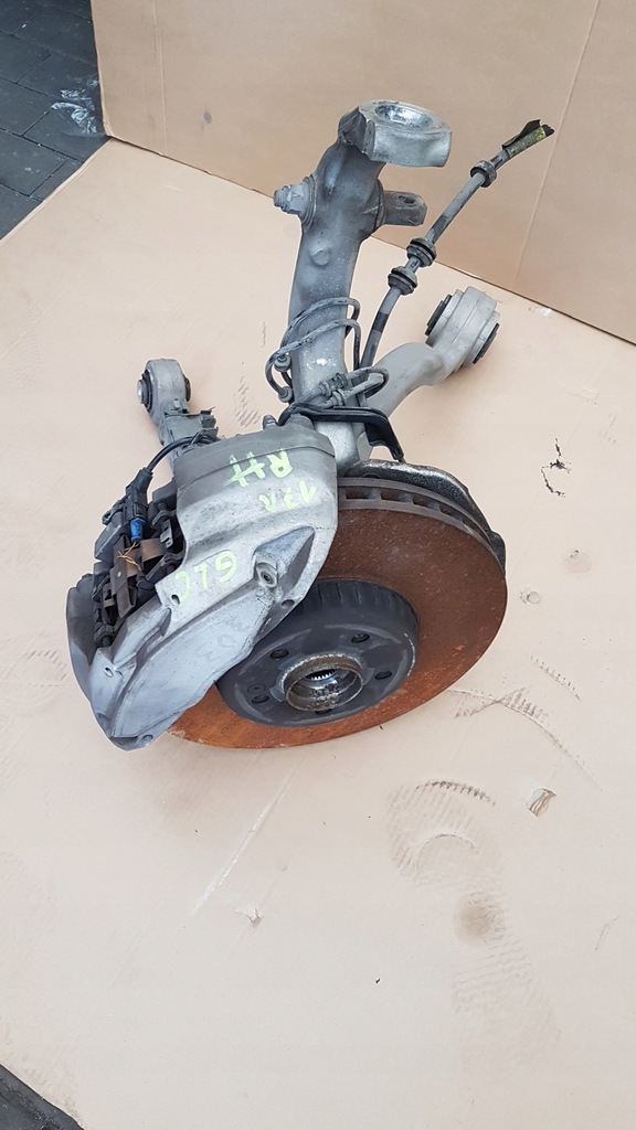 фото №1, Mercedes glc 253 поворотний кулак важелі kpl права