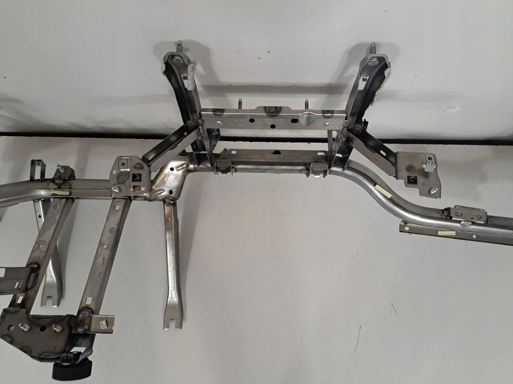 фото №16, Bmw x4 g02 2023 елементи кріпильні