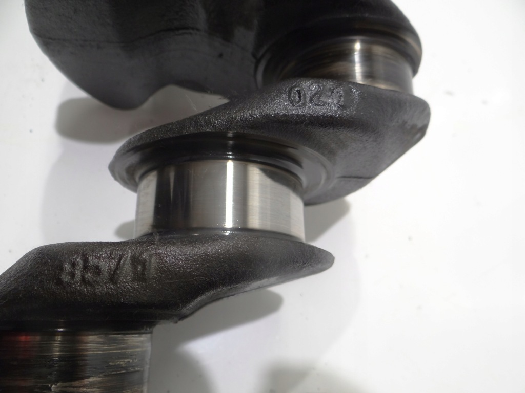 Купити Wał колінчастий bmw x1 f48 b47c20a 8571021