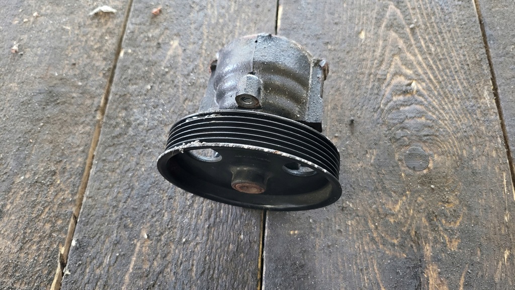 фото №1, Sandero i 1.4 насос усилителя