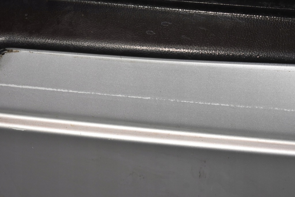 фото №5, Крышка багажника багажника задняя задняя нижняя часть серебристая land rover discovery 3 iii