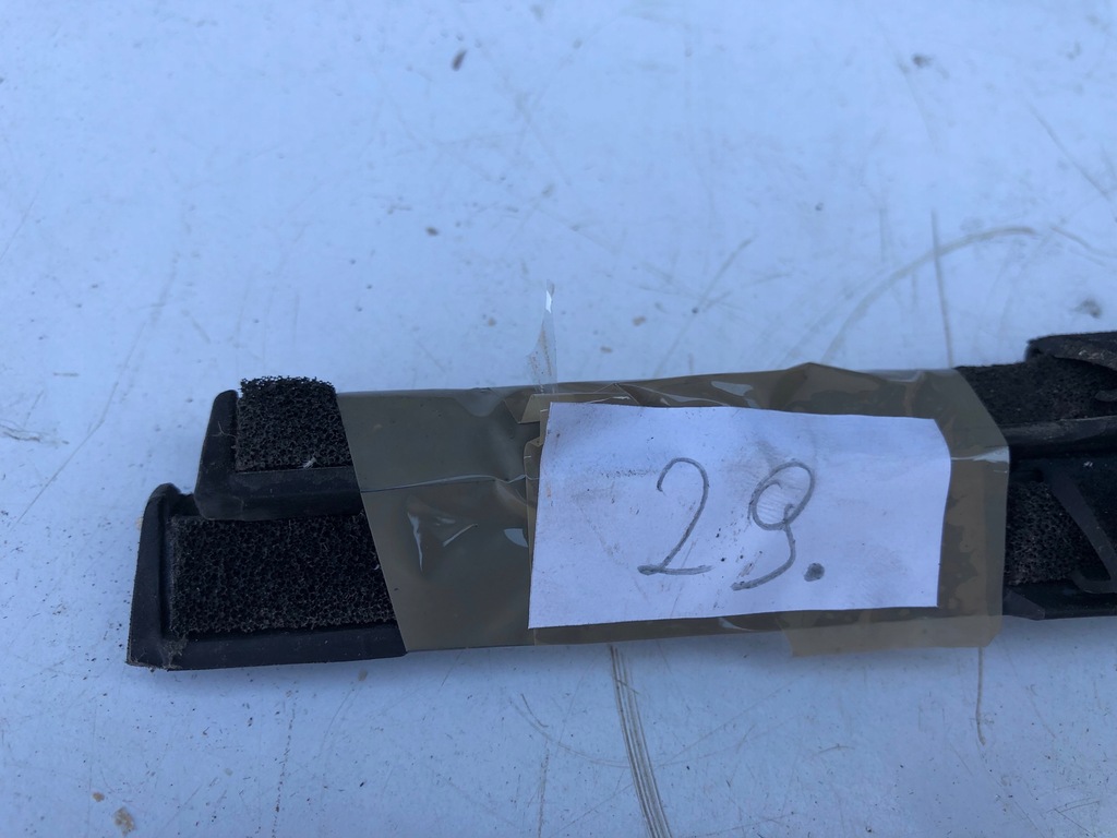 фото №8, Vw touran прокладка молдинг zgraniajca 1t0837477e