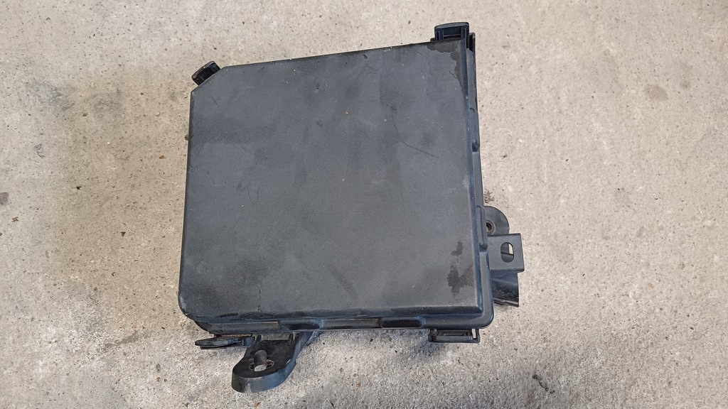 фото №1, Nissan pulsar корпус предохранителей