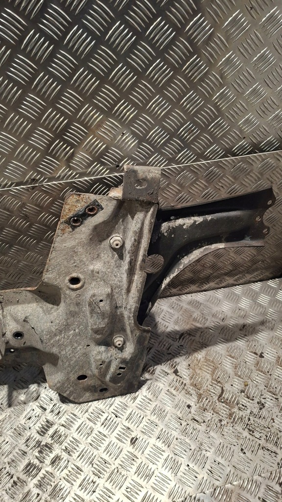 Подрамник передние peugeot 301 1.6hdi Доставка