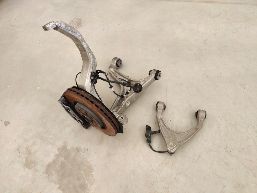 фото №1, Maserati levante поворотный кулак рычаги комплект подвеска левая левый перед