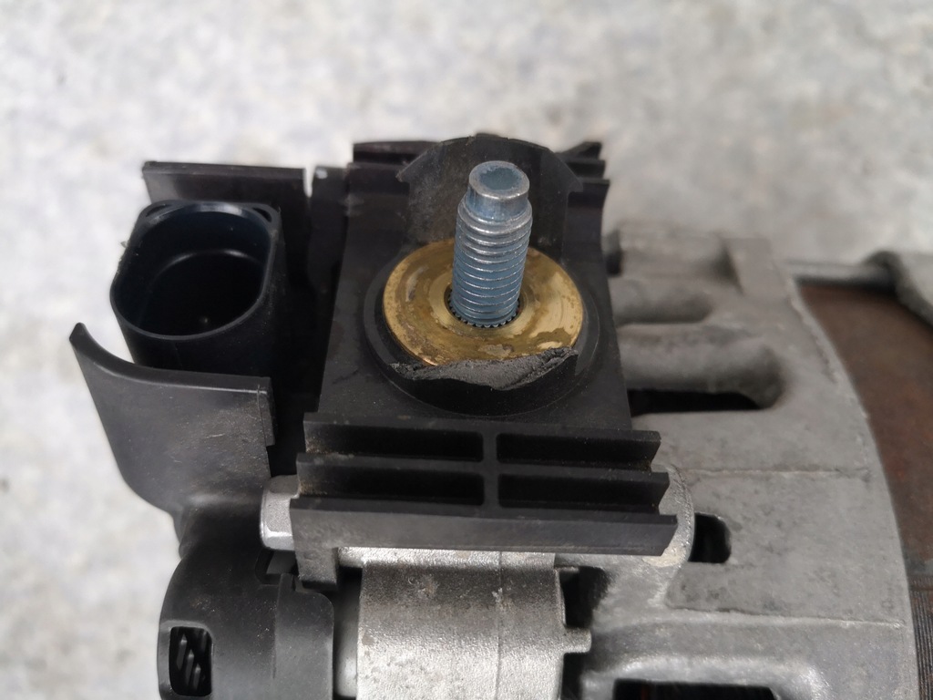 фото №7, Fiat 500 panda hybrid гибрид генератор ремень orginal