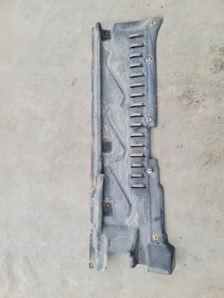 Накладка підвіска vw t5 7h0825210e Недорого