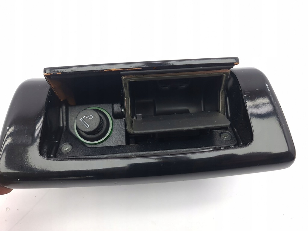 фото №11, Maserati quattroporte 2008 попільничка передня