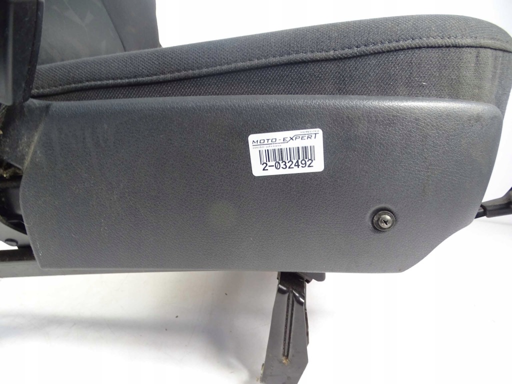 Mercedes vaneo w414 сидіння лівий перед Ціна