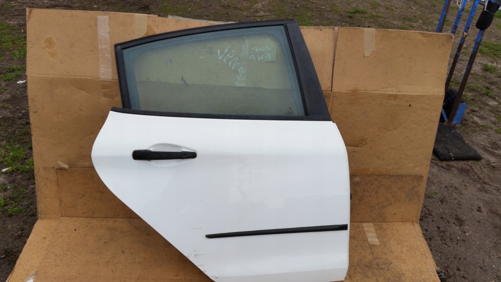 фото №1, Peugeot 208 i двері праве задня ewp