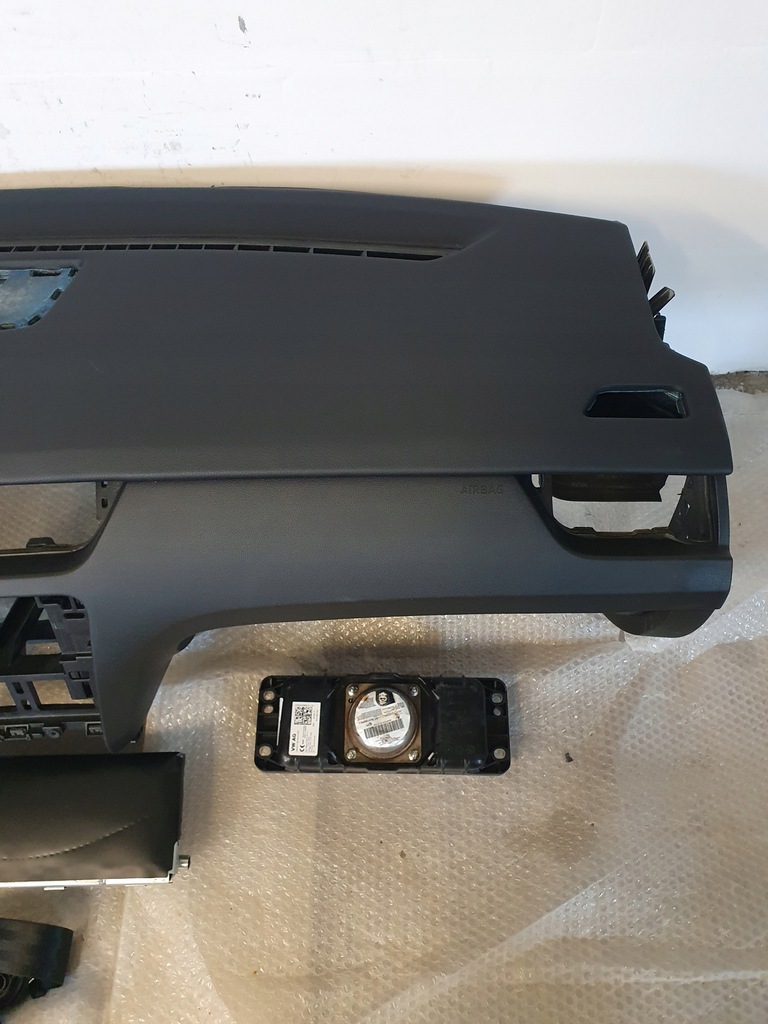 фото №4, Панель приладів консоль подушка безпеки ремені skoda octavia 3 iii