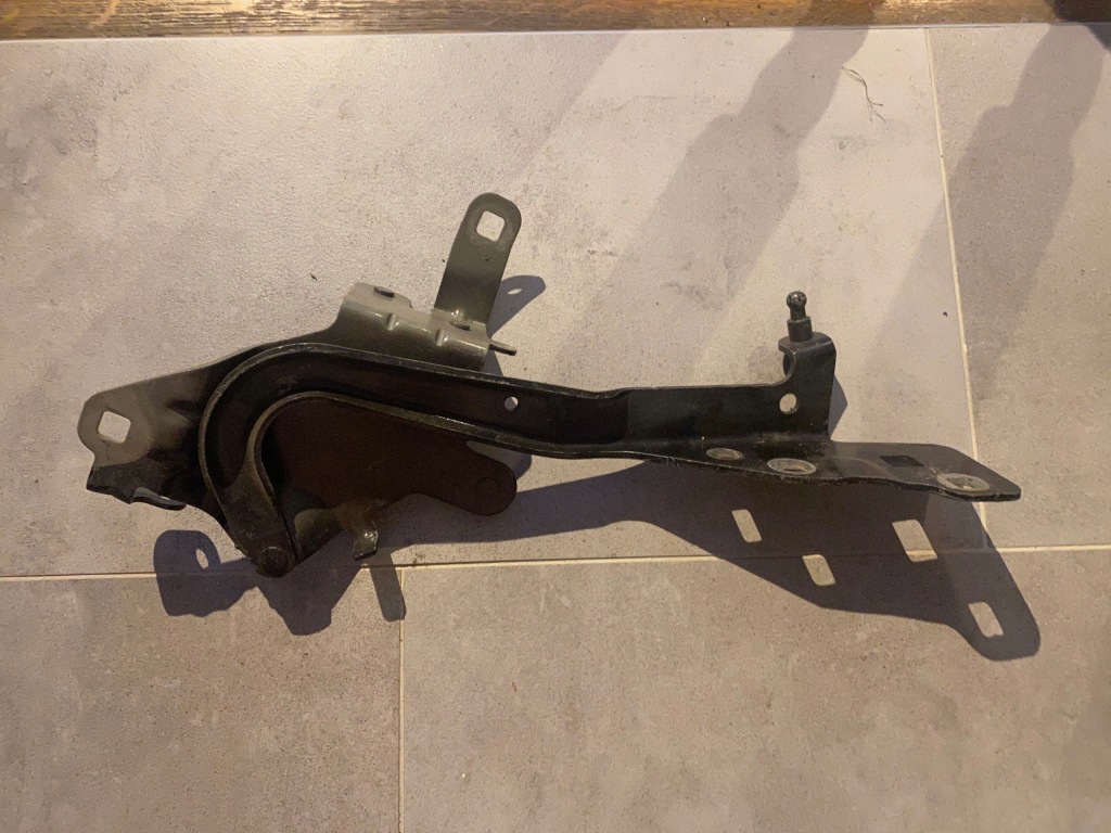 фото №3, Петля капот правий 654000004r renault scenic iii