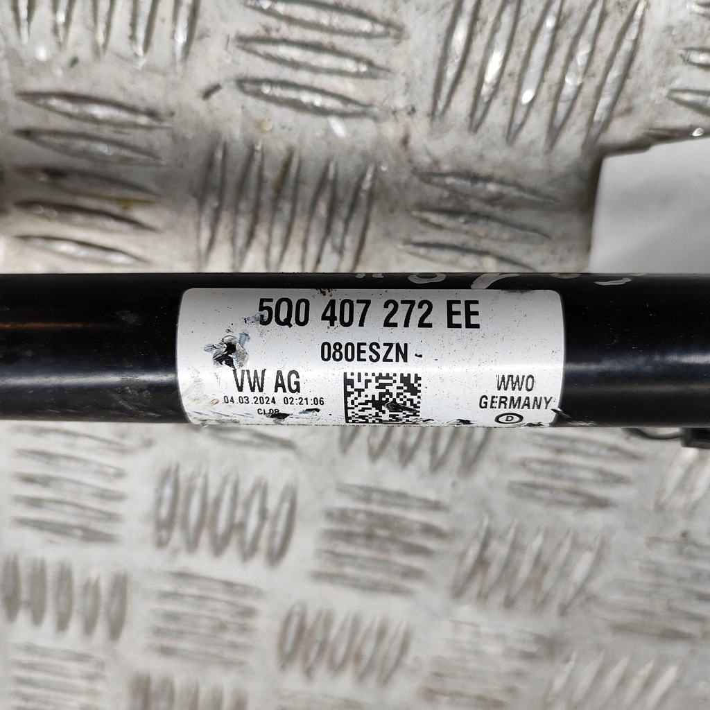 фото №6, Audi a3 8y 2024 права сторона привідний вал передня