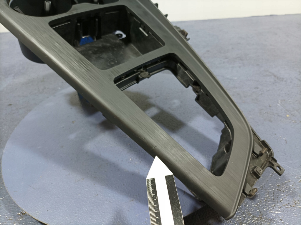 фото №5, Audi a5 f5 8w защита рамка туннель среднего eu 8w1864261c