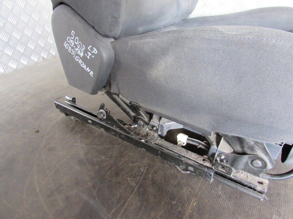 фото №8, Сиденье левый перед подогрев peugeot 5008 09-13r