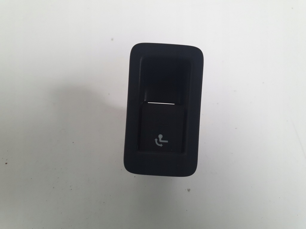 фото №1, Audi a3 8v кнопка фаркоп 8w5867255 хороший